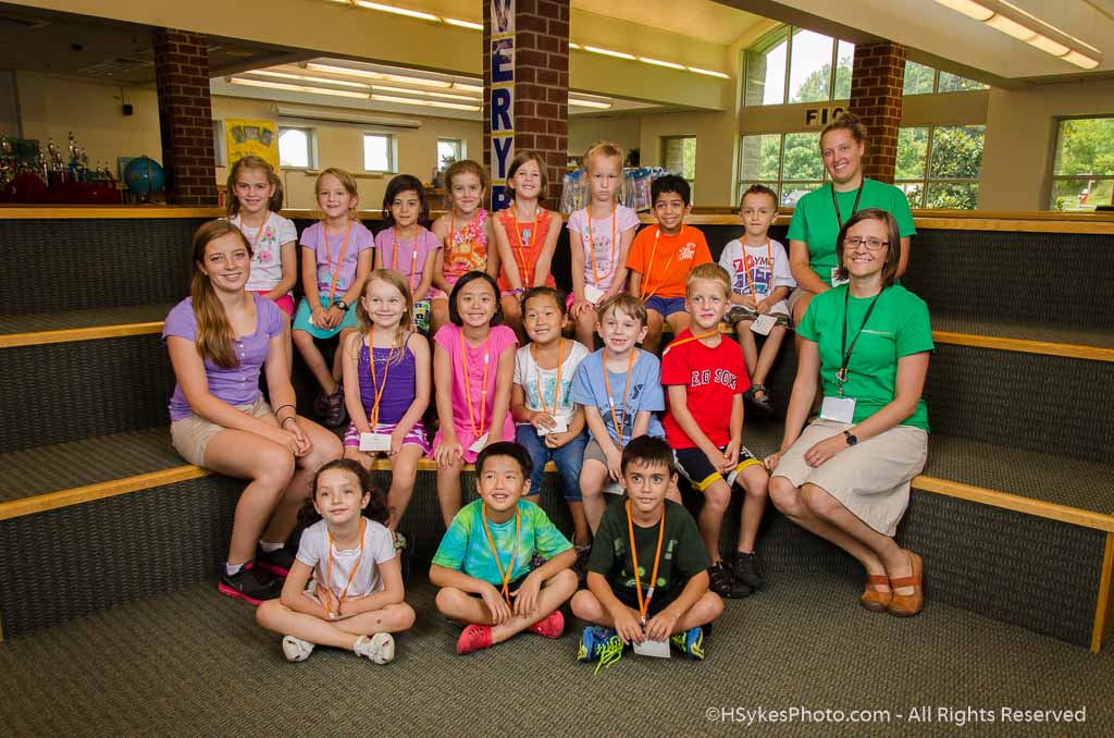 Photograph of a group of students in a school library