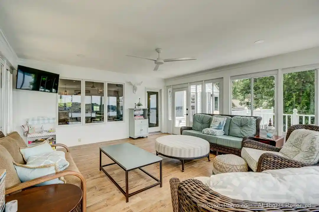 Rear sunroom